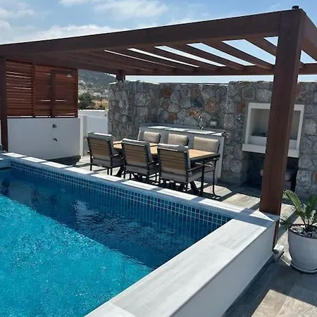 Penthouse Med Privat Saltvannsbasseng Pa Esentepe Kyrenia (Northern Cyprus)