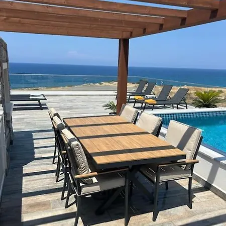 Penthouse Med Privat Saltvannsbasseng Pa Esentepe * Kyrenia (Northern Cyprus)