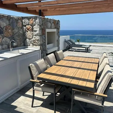 Penthouse Med Privat Saltvannsbasseng Pa Esentepe *