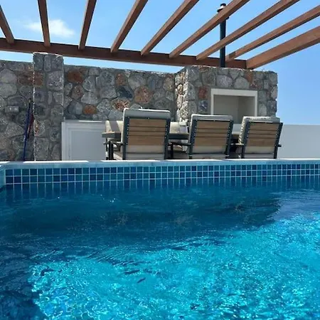 Penthouse Med Privat Saltvannsbasseng Pa Esentepe דירה