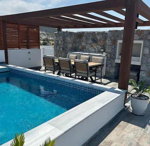 Penthouse Med Privat Saltvannsbasseng Pa Esentepe * キレニア