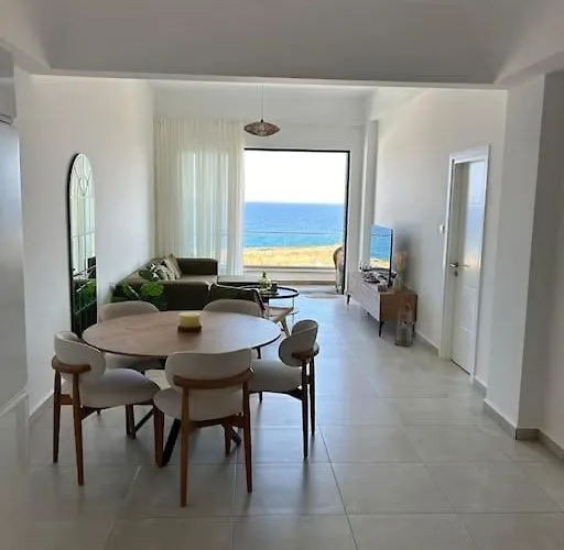 Penthouse Med Privat Saltvannsbasseng Pa Esentepe アパート *