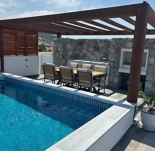 Penthouse Med Privat Saltvannsbasseng Pa Esentepe キレニア