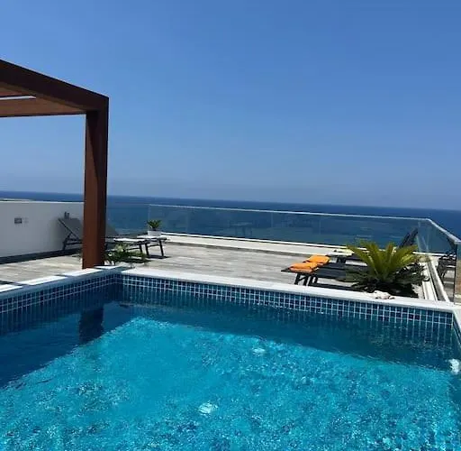 アパート Penthouse Med Privat Saltvannsbasseng Pa Esentepe キレニア