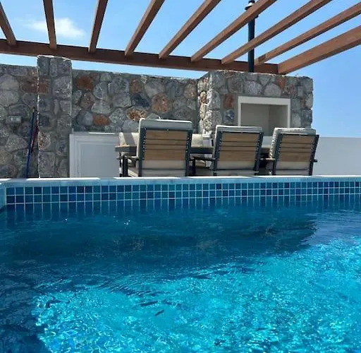 Penthouse Med Privat Saltvannsbasseng Pa Esentepe アパート