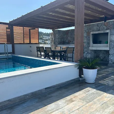 Penthouse Med Privat Saltvannsbasseng Pa Esentepe Kyrenia (Northern Cyprus)